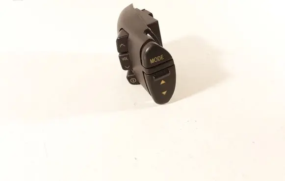 Toyota Avensis T220 Steering wheel buttons/switches 8623020010 CV340