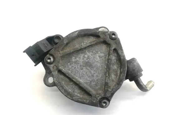 Toyota Yaris Vacuum pump
