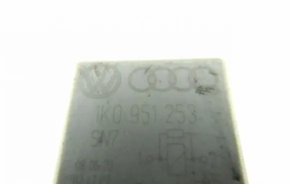 Volkswagen PASSAT CC Other relay 1K0951253