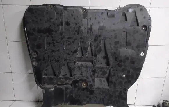 Volvo S80 Engine splash shield/under tray 8624664