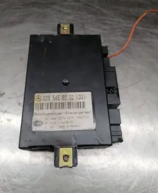 Mercedes-Benz E W211 Tailgate/trunk control unit/module 0295456032