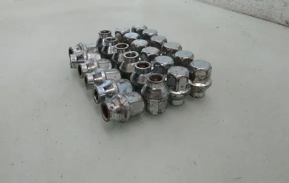 SsangYong Rexton I Nuts/bolts 