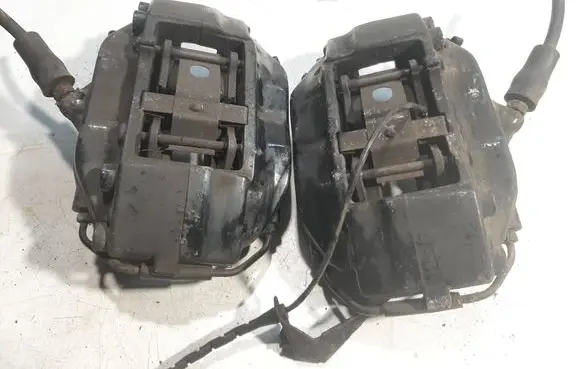 BMW 7 E38 Front brake caliper 20557601