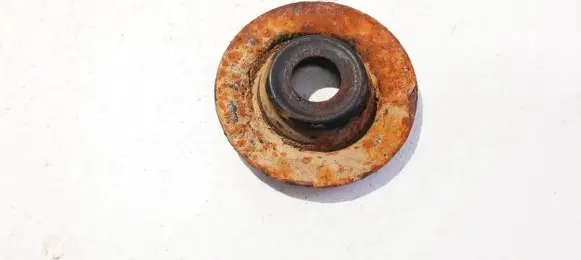 Volkswagen Golf IV Coil spring mount 