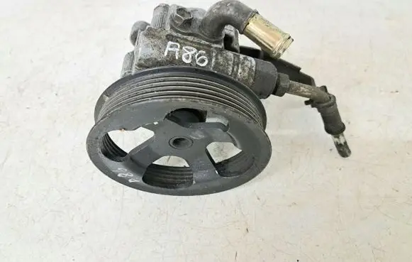 Toyota Corolla Verso AR10 Power steering pump