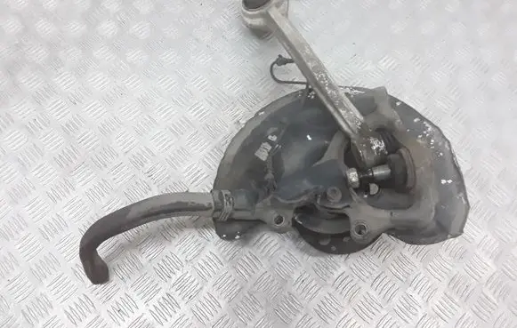 Mercedes-Benz CLS C219 Front wheel hub
