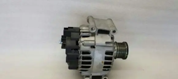Mercedes-Benz C W204 Generator/alternator A0009063000
