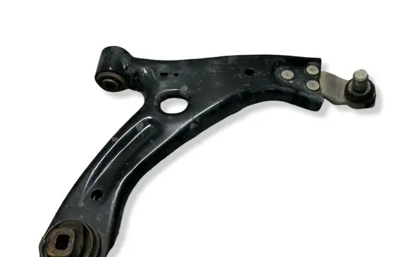 Volvo XC40 Front lower control arm/wishbone 32221282