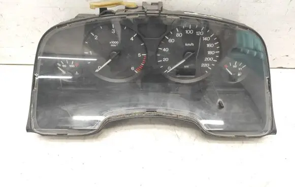 Opel Zafira A Speedometer (instrument cluster) 09228757