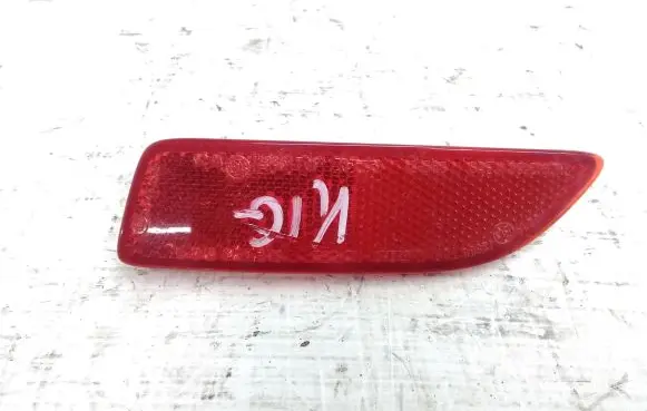 Lexus CT 200H Rear tail light reflector