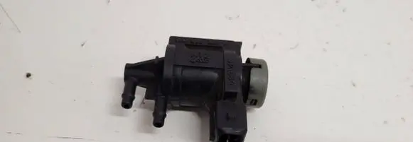 Audi A4 S4 B6 8E 8H Turbo solenoid valve 1J0906283A