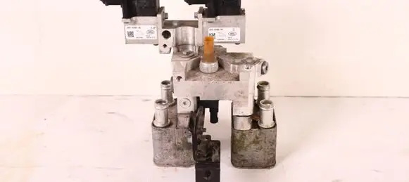 Jaguar I-Pace Air conditioning (A/C) expansion valve J9D36C582CA J9D38D304AA
