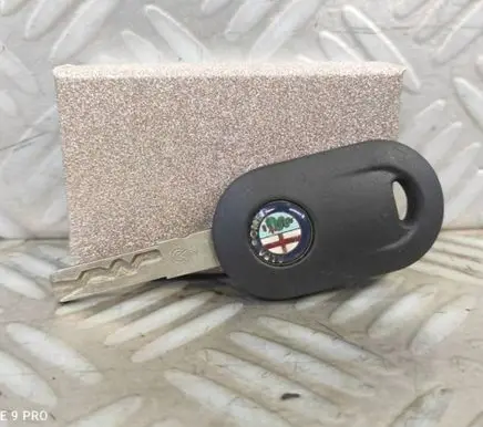 Alfa Romeo Mito Ignition key/card 