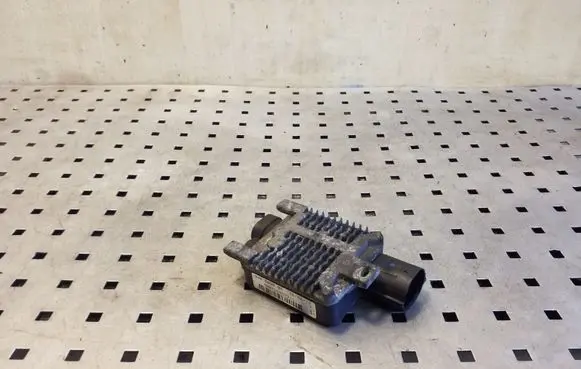 Coolant fan relay