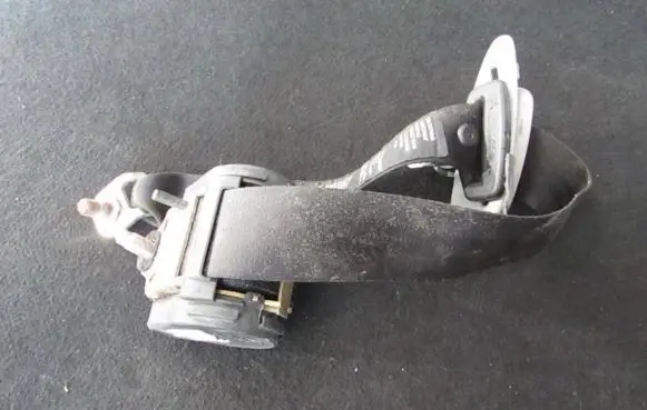 Mitsubishi Carisma Rear seatbelt 0566081800 950308l000