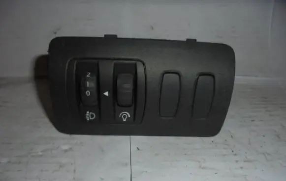 Renault Clio III Headlight level height control switch