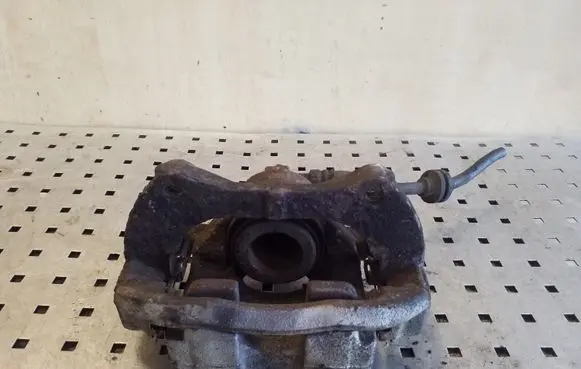 Chevrolet Orlando Front brake caliper