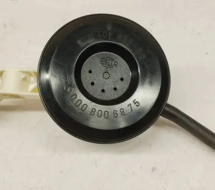 Mercedes-Benz 190 W201 Headlight level adjustment motor 0008006875 A0008006875