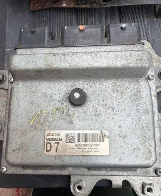 Land Rover Freelander 2 - LR2 Engine control unit/module MEC932090