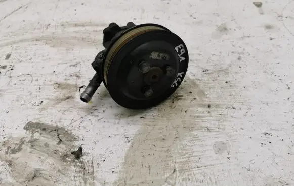 BMW 3 E90 E91 Power steering pump