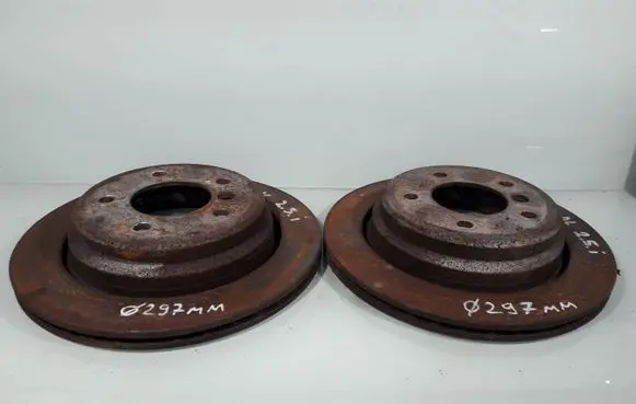 BMW 5 E39 Rear brake disc 34211163133