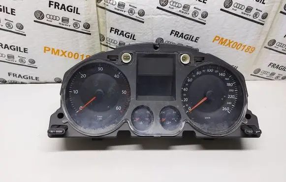 Volkswagen PASSAT B6 Speedometer (instrument cluster) 3C0920