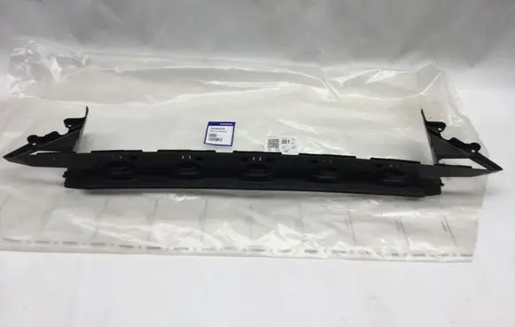 Volvo XC60 Intercooler air guide/duct channel 32353270