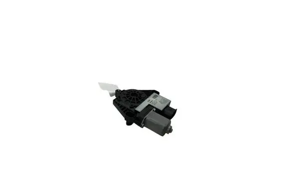 BMW X3 G01 Front door window regulator motor 7457250