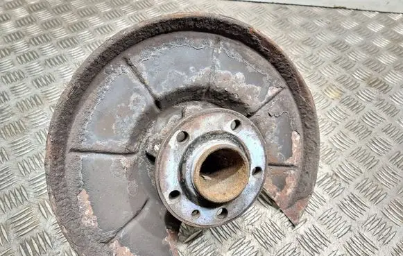 Volvo V70 Rear wheel hub