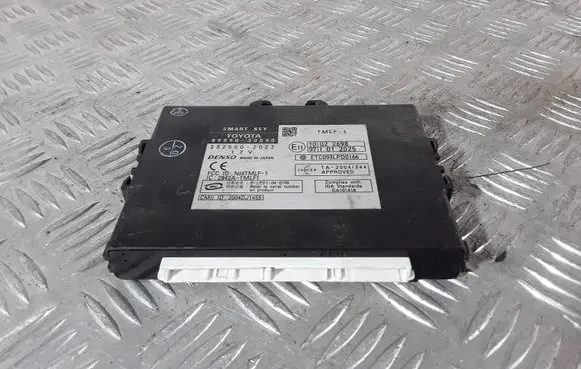 Lexus GS 300 350 430 450H Door central lock control unit/module 8999030040 2325002022