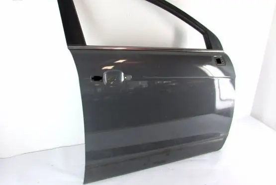 Chevrolet Captiva Front door