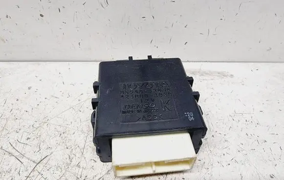 Toyota RAV 4 (XA40) Window wiper interval relay 8594042030