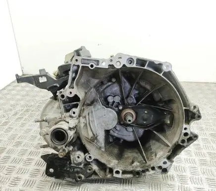 Toyota ProAce City Manual 6 speed gearbox 9811243810
