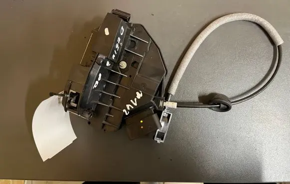 Volvo V60 Front door lock 31301740