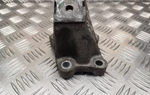 Audi A6 S6 C6 4F Engine mounting bracket 4F0199307AA
