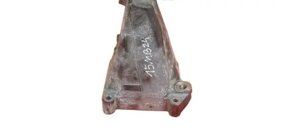 Mercedes-Benz C AMG W204 Engine mounting bracket A2712231904 271952