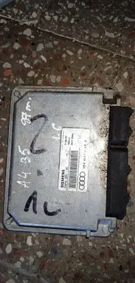 Audi A4 S4 B5 8D Engine control unit/module 3B0907557A 5WP429101