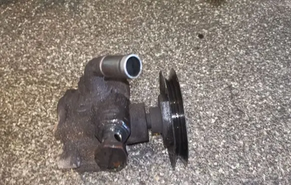 Ford Galaxy Power steering pump