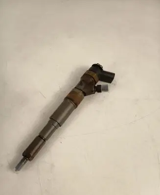 BMW 5 E60 E61 Fuel injector 7793836 0445110