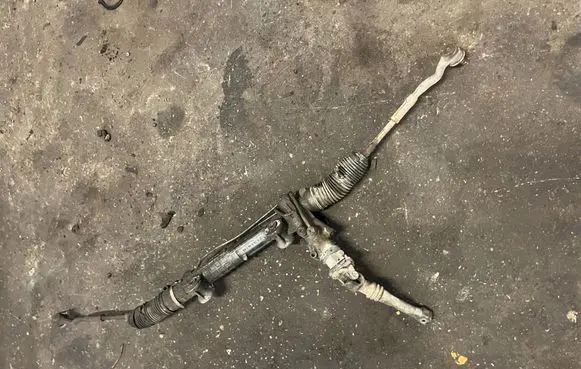 Mercedes-Benz E W211 Steering rack a21111011001