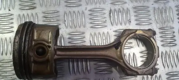 Audi A4 S4 B5 8D Piston with connecting rod 0786