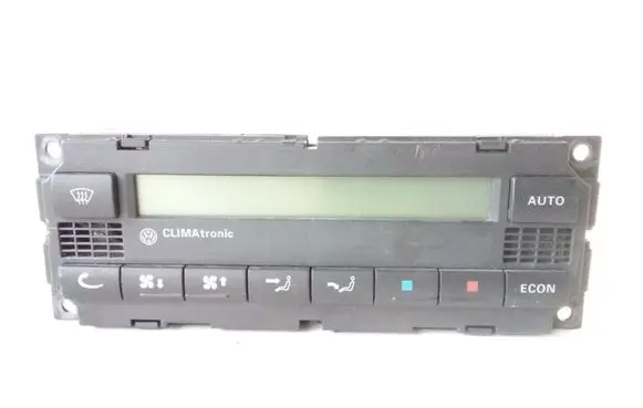 Volkswagen PASSAT B5.5 Climate control unit 6013966
