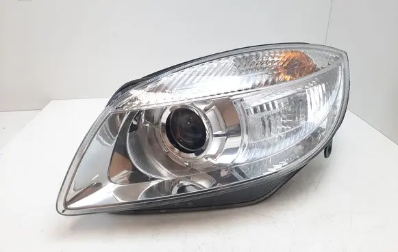 Skoda Fabia Mk2 (5J) Headlight/headlamp 5J1941015A