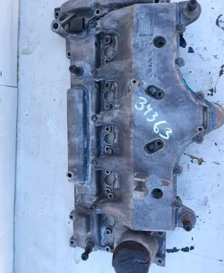 Volvo V70 Rocker cam cover 08692397