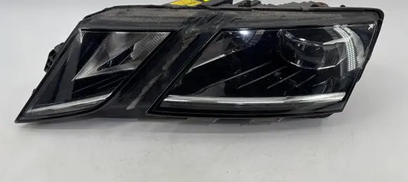 Skoda Octavia Mk3 (5E) Headlight/headlamp 5E1941015D K297K15