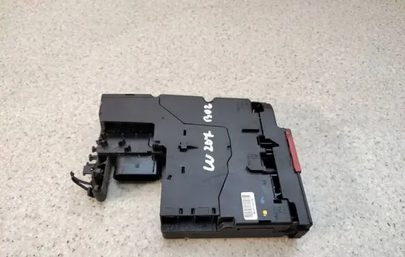 Mercedes-Benz E A207 Positive cable (battery)