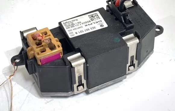 Audi Q7 4L Heater blower motor/fan resistor 3C0907521B