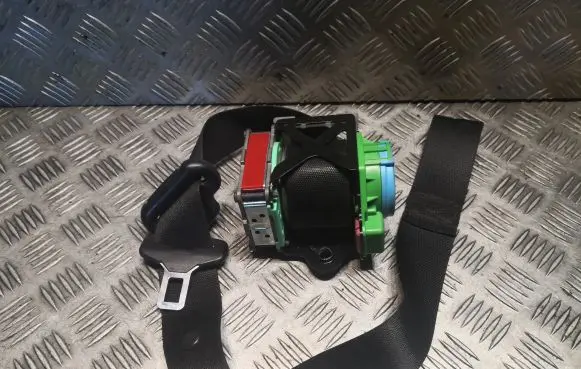 Mercedes-Benz CLC CL203 Front seatbelt 2038606486 A2038606486