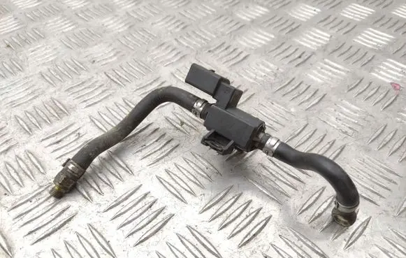 Skoda Superb B6 (3T) Turbo solenoid valve 06F906283F