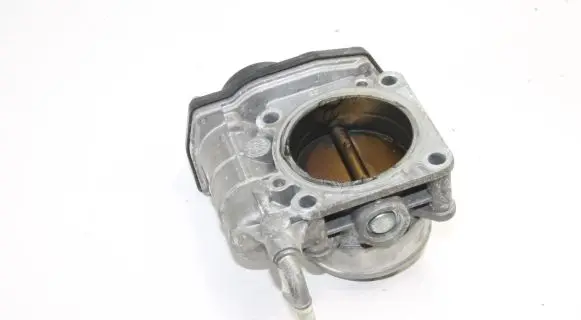 Nissan 370Z Throttle valve